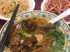 -金杨拉面王小吃面馆·牛三宝面·红烧牛肉粉
