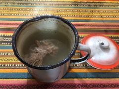 缸子肉-艾尼纯羊烤肉店