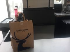 -瑞幸咖啡(绿地锦峰大厦店)