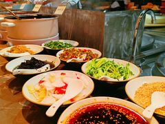 -南郊宾馆·风味自助餐厅·山东十六地市特色菜