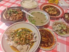 -老方桌烂蹄花川菜馆(九龙坡店)
