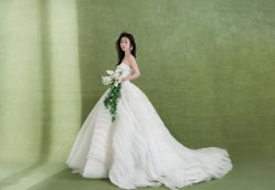-至臻微拉婚纱摄影