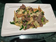 -湖泉水云间餐厅·弥勒地道菜(B座店)