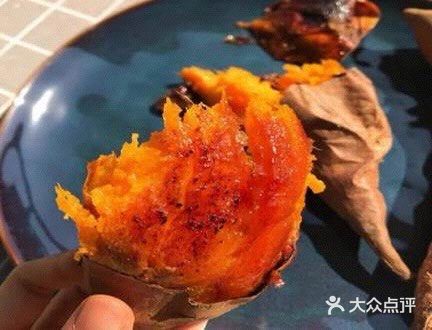 水果捞在昆明文理学院有一家优果百味水果捞，他家主打水