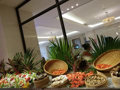 -海口绿发希尔顿酒店-田园汇自助餐·三文鱼·海鲜