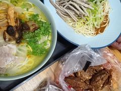 -亮亮面馆(经六路店)
