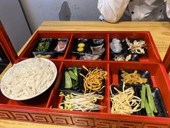 -勺子米线·云南传统小吃市集(四方街店)