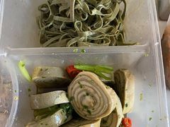 虫草花金针菇黑豆腐丝-娘心豆品(方庄店)
