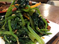 果仁菠菜-柿子树炭烤羊腿(金台路店)