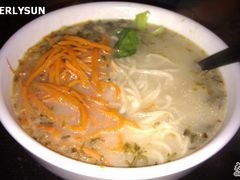 香酥鸡腿面&nbsp;-长寿面(北京西路店)