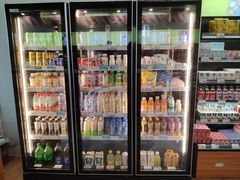 -六个木子量贩零食连锁(平陵广场店)