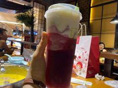 -洪氏嗨捞·广东猪肚鸡·椰子鸡火锅(西咸万象城店)