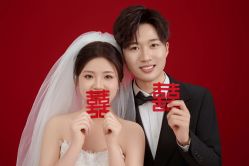 -雪中彩影婚纱摄影·微光艺术中心