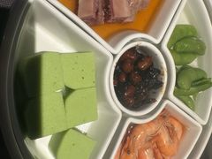 -肆月河豚·新淮扬菜·烤鸭(中关村店)
