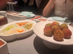 -左庭右院鲜牛肉火锅黑金店(陆家嘴中心店)