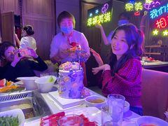 -海底捞火锅鲜切牛肉主题店(长寿路店)