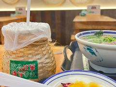 -云阿蛮云南生烫牛肉米线(奉贤路店)