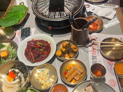 -草家酱蟹炭火烤肉店(珲春南路一店)