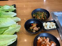 -肉甲韩国木炭烤肉(新壹街1店)