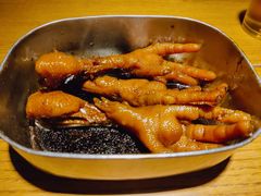 弄堂里的卤鸡爪-弄堂里·寻味杭州(湖滨银泰in77C区店)