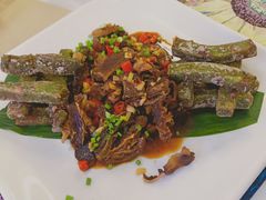 -刘姐啤酒鱼民族演艺餐厅(西街总店)