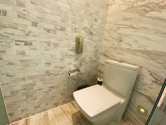 -上海滴水湖皇冠假日酒店