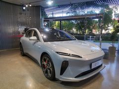 -蔚来中心(北京中关村店)