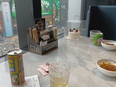 -雍容荟帝王蟹活龙虾展台自助(IFS黑金店)