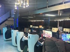 -绿树电竞(五路店)