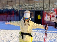 -亚布力新体委滑雪场