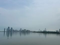 -万绿园