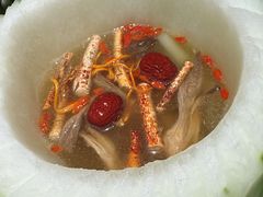 -得意咚瓜·顺德鱼生·冬瓜火锅(深圳首店)