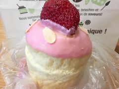 闪亮草莓巧克力面包-多乐之日(和平伊势丹店)