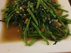 -J Daeng Seafood
