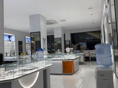 -光明眼镜·蔡司授权(徐泾店)