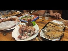 -老东镇啤酒屋海鲜加工·蒸汽海鲜·海鲜烧烤(台东店)