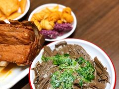-顺溜·手工刀削面·黑金店(铜锣湾店)
