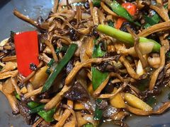 -新天明砂锅鱼头煲