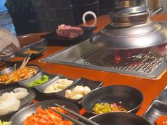 -肉甲韩国木炭烤肉(新壹街1店)