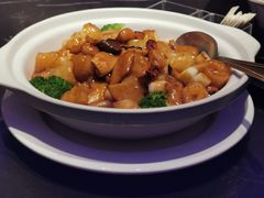 红烧鱼唇鱼鳔煲-荣誉海鲜酒楼(海湾店)