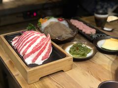 -湊湊火锅·茶憩(杭州湖滨银泰in77店)
