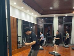 -豪逸健体(中骏广场店)