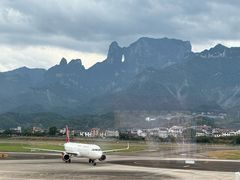 -张家界荷花国际机场