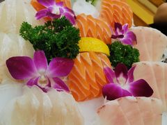 -青瓦餐厅·生鱼片·韩园烤肉(西塔店)