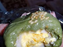 芝心芋泥青团-啊噗吐呦现场烘焙(麦凯乐店)