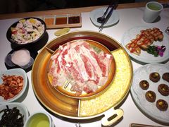 -猪啊牛呀羊啊铜盘烤肉(正大广场店)