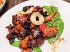 黑蒜安格斯牛柳粒-环球港凯悦 · 享悦中餐厅