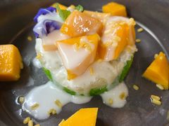 -Chom Cafe and Restaurant