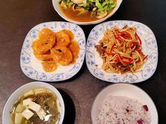 -爱月宝月嫂·育儿嫂(哈尔滨总店)