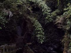 -龙水峡地缝景区